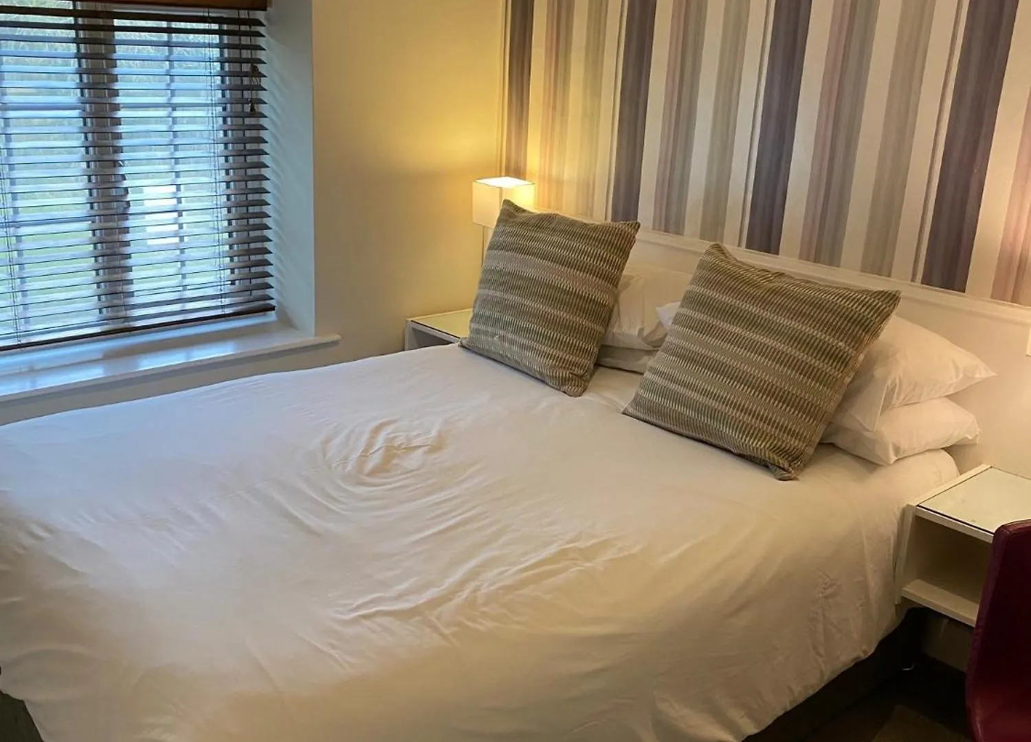Manor Court Hotel Carnaby 3*,  영국