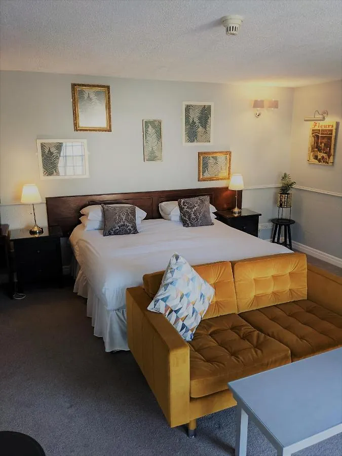 Manor Court Hotel Carnaby 3*,  영국