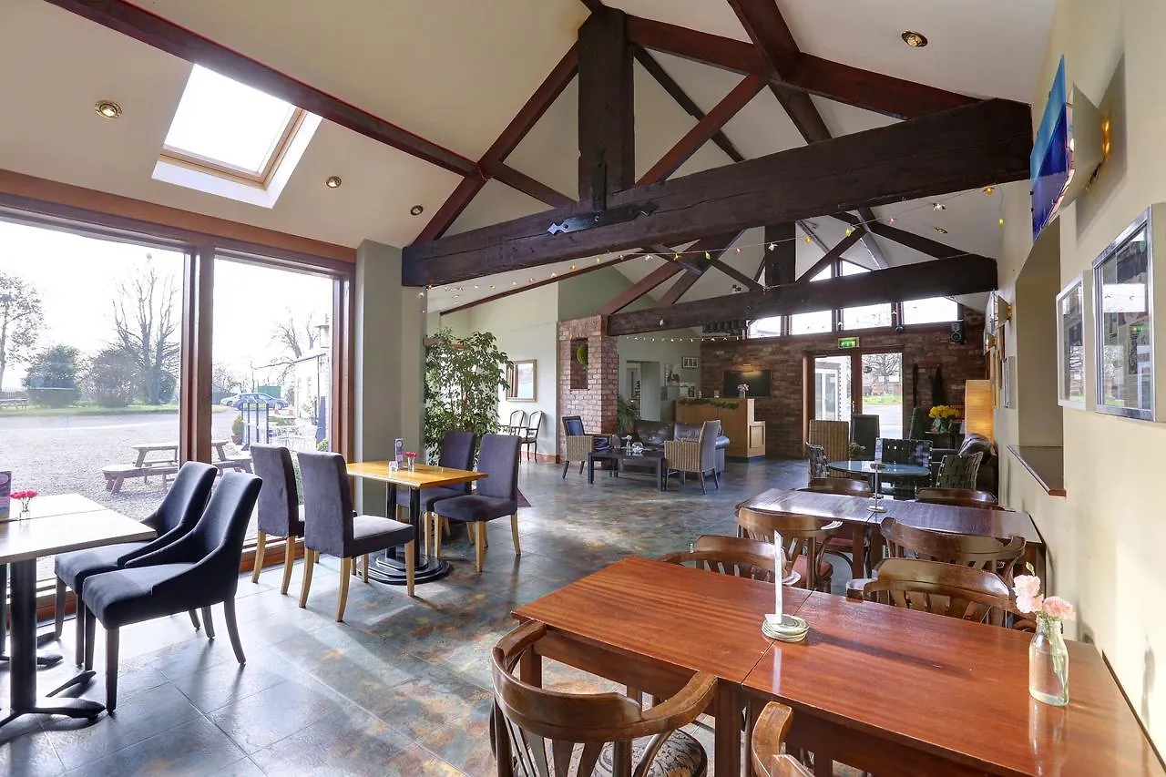 Manor Court Hotel Carnaby 영국