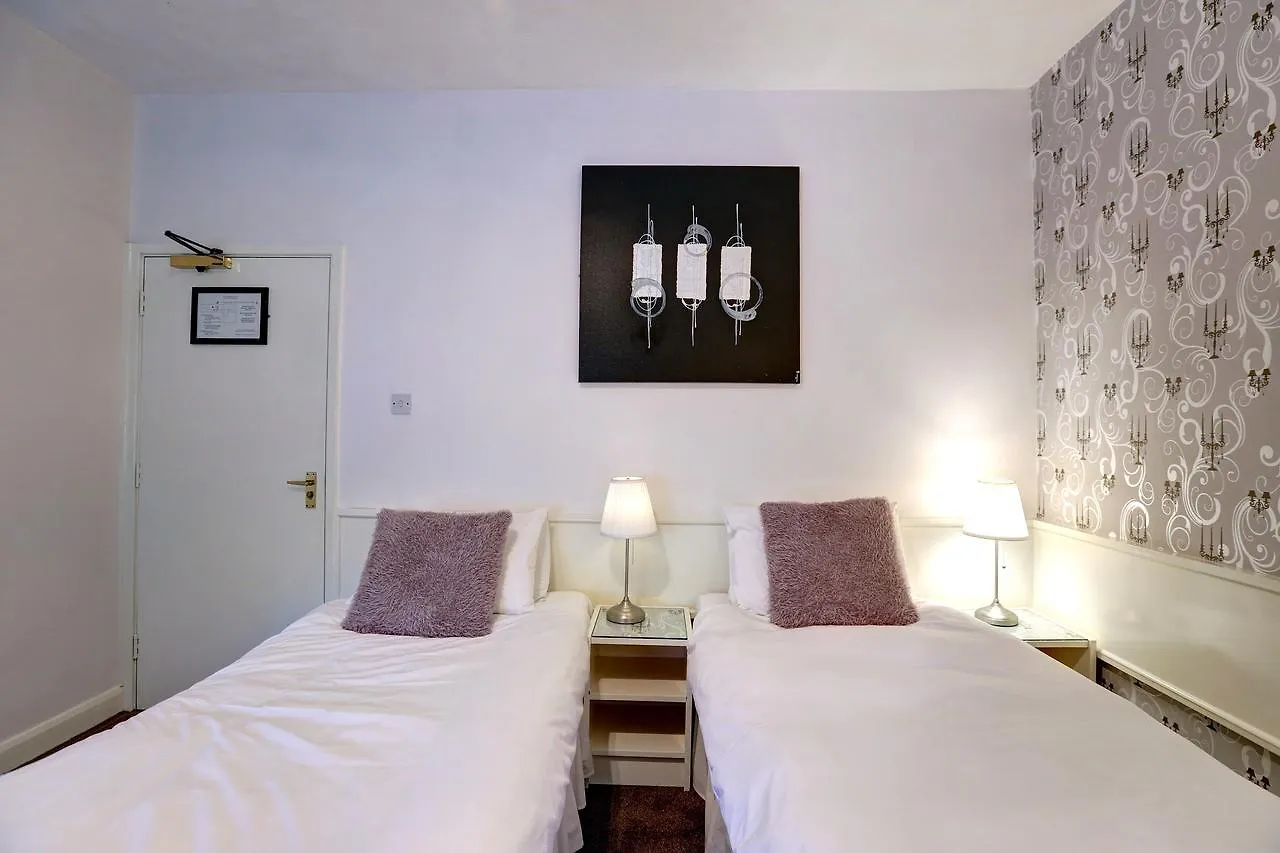 Manor Court Hotel Carnaby